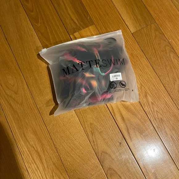 Brand New 3 Piece Swimsuit - Picture 5 of 5